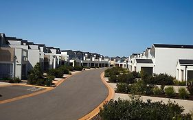 Quest Sanctuary Lakes